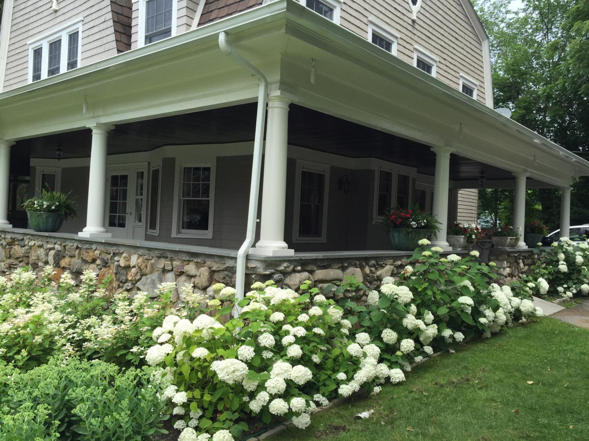 Hilltop House Bed & Breakfast Amenia Exterior photo